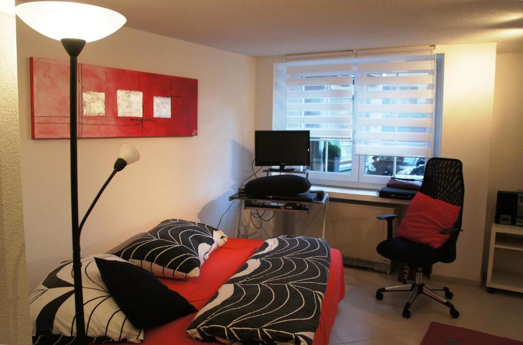 Studio-Appartment Horgen Quarto foto